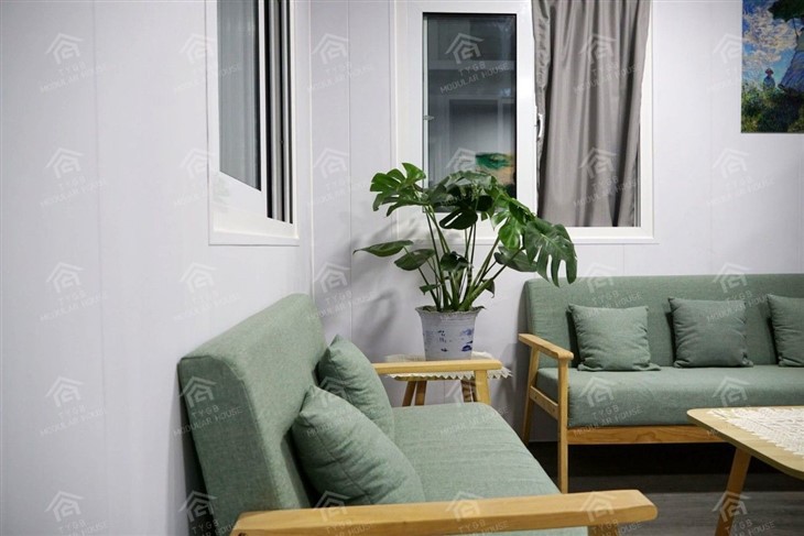 Expandable Tiny House On Wheels