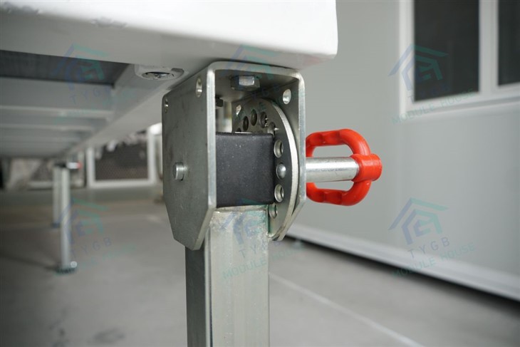 Expandable Tiny House On Wheels