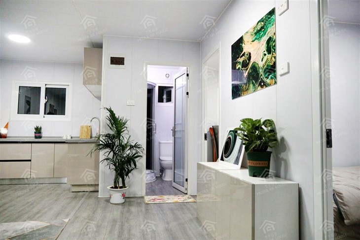 Expandable Tiny House On Wheels