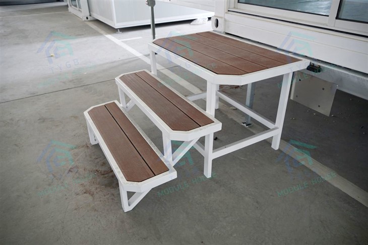 Expandable Tiny House On Wheels