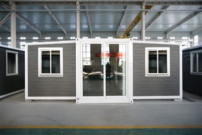 Προκατασκευασμένος ξενώνας Backyard με Μπάνιο